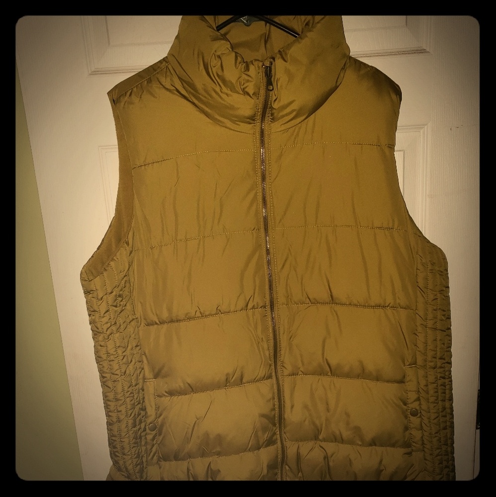 Old navy vest